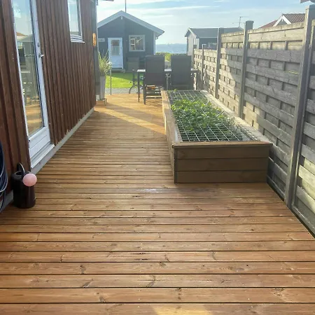 Newer House With Loft 25 M From Hébergement de vacances *